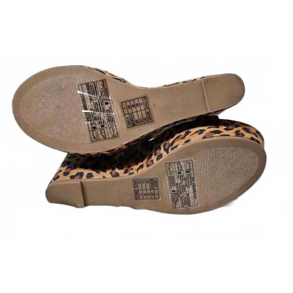 Forever 21 Women's Leopard Print Wedge Heels Size 7 - Picture 6 of 11